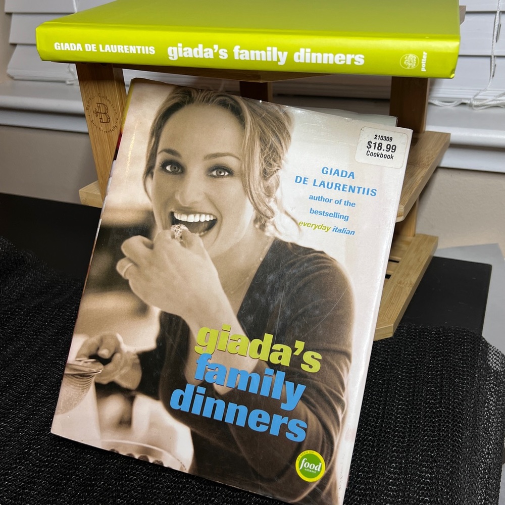“Giada’s Family Dinners” Hardcover Cookbook Giada De Laurentiis First Edition